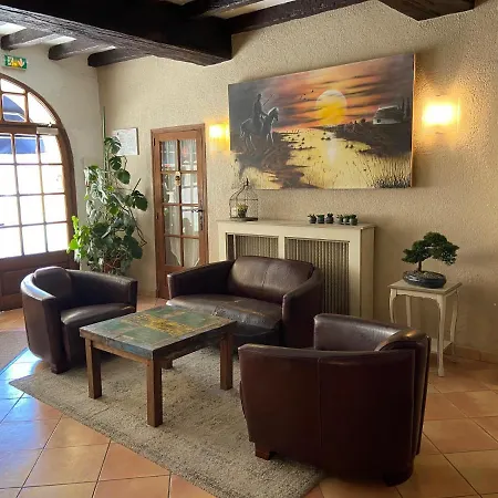 Porte De Camargue Hotel 2*